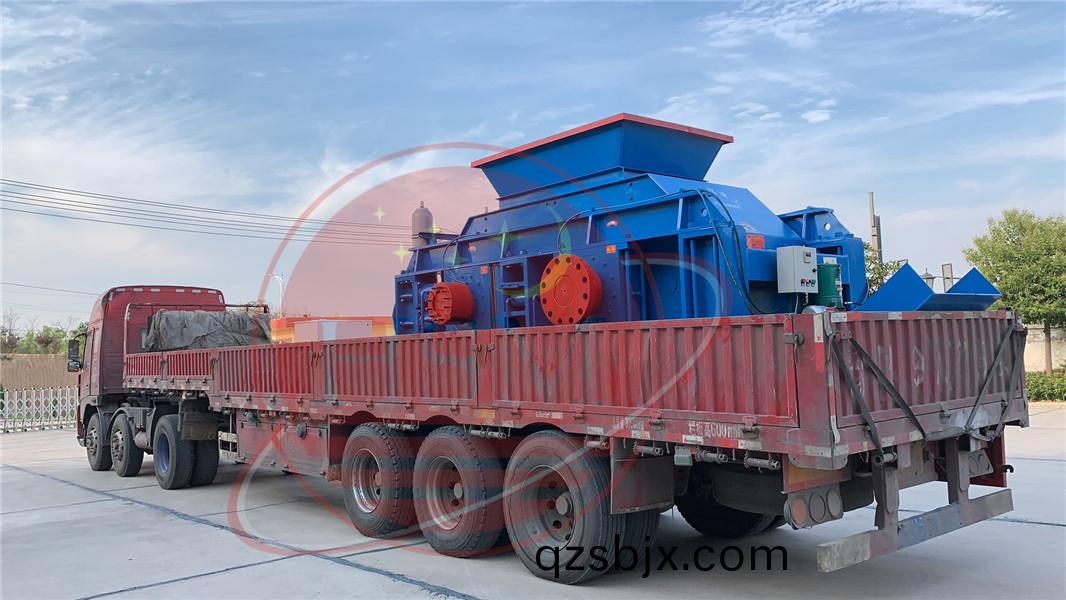 1510液壓對(dui)輥破碎機