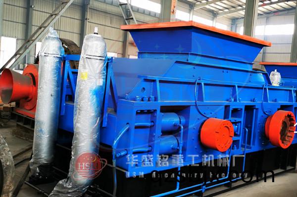 雙(shuang)齒輥(gun)破(po)碎(sui)機圖(tu)片(pian)